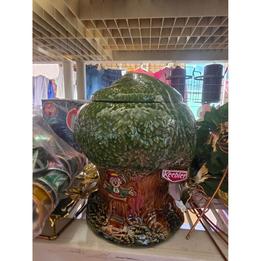 AT-1 Vintage KeeblerTree Cookie Jar - Green and Brown Ceramic Holiday Decor